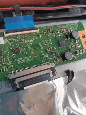 tcon LG 32-37 row2.1 6870c-c442b de pe tv Telefunken 32hb4000 - imagine 2