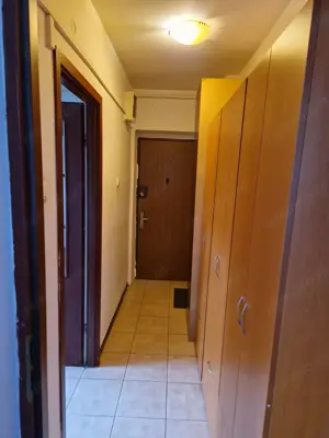 Apartament de inchiriat 3 camere(loc parcare inclus)