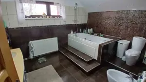 Comision 0 - Casa cu 7 camere in zona rezidentiala - imagine 10