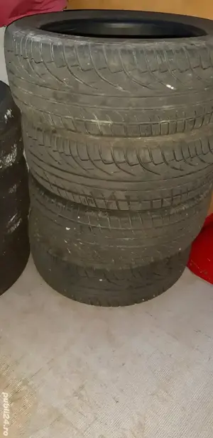 Anvelope Vara 215 60 16