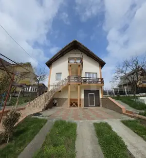 Casă de vânzare, cu 4 camere, 117 mp, zona Valea Rusului