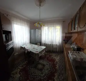 Casă de vânzare, cu 4 camere, 117 mp, zona Valea Rusului - imagine 12