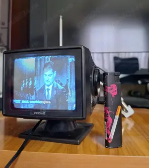 Vintage colectie televizor mic alb negru portabil Inno HIT TV 130