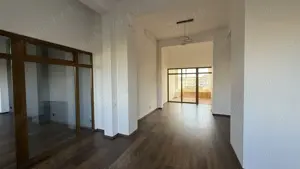 Spațiu birou ultracentral,s.u.207 mp, renovat, 4 încăperi,2 băi,?, nemobilat