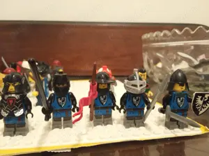 Lot cavaleri Lego Lion knights si black falcons - imagine 2