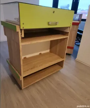 Vitrine prezentare marfă sau diverse rosu si verde impecabilă  - imagine 3