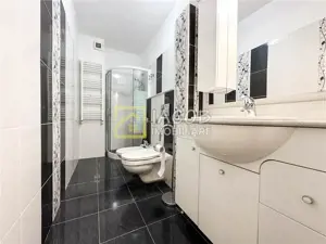 Apartament 2 camere decomandat, renovat complet, Et 1, strada Mioritei, Bacau - imagine 10