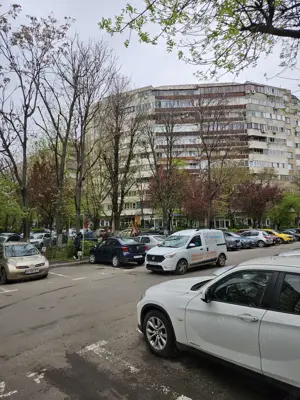 Tineretului piata norilor- etaj 10 10, 7min pina la metrou.liber!