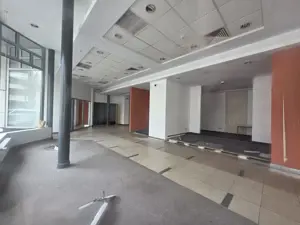 Calea Dorobantilor sp 420 mp vitrina 20 ml vizibilitate foarte buna