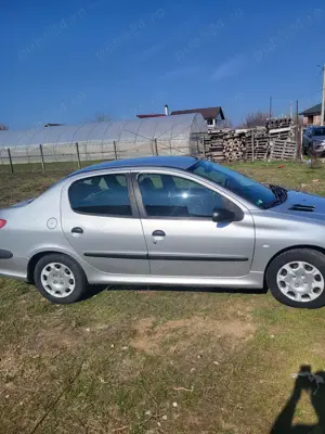 Peugeot 206 sedan