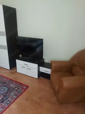 Închiriez garsonieră Far-Billa lângă căminele studențești  - imagine 4