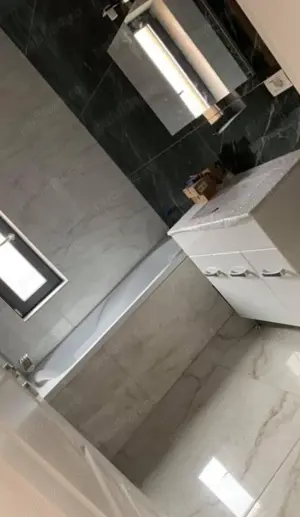 Gresiori faiantori  - imagine 4