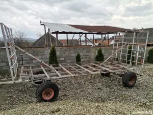 Remorcă transport balotii