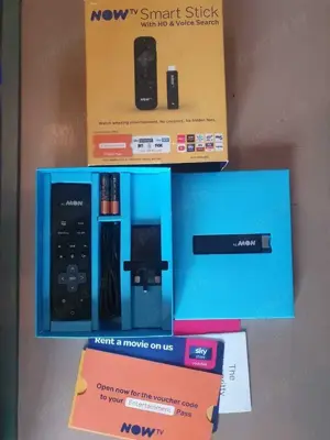 Now TV Smart box stick cu accesorii 