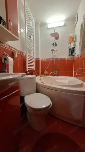 Apartament 2 camere, 42 mp, decomandat, etaj 4/4- zona Iosefin - imagine 11 Apartament 2 camere, 42 mp, decomandat, etaj 4/4- zona Iosefin - imagine 11