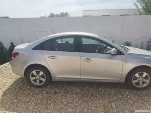 Chevrolet Cruze 1.6 - imagine 2