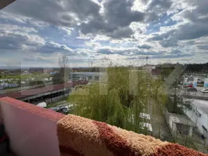 Apartament ultra-spatios de 3 camere, decomandat, 80 mp  - imagine 2