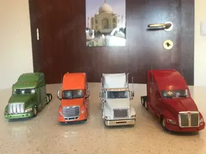 Macheta Camion American Marci: Kenworth Peterbilt, Freightliner, International Cadou Deosebit UNICAT