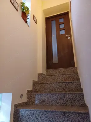 De vânzare vilă S+P+1 ( 2 apartamente  tip duplex) 7camere, 2 băi. - imagine 3