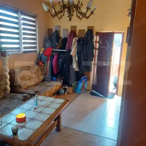 Casa, 4 camere, 90 mp,  zona Budai - imagine 2