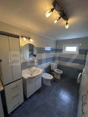 Casă de vânzare,  zonă deosebită , teren generos,Sălișca - imagine 8