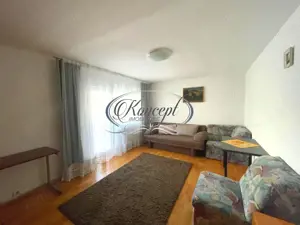 Apartament la etaj intermediar, cartier Intre Lacuri