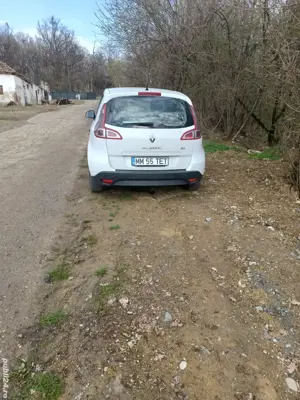 vând  Renault Scenic  - imagine 2