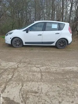 vând  Renault Scenic  - imagine 3
