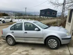 VW Bora 2002, 1,6 benzina - imagine 2