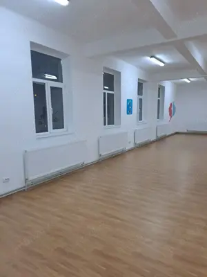 Proprietar vând spațiu comercial