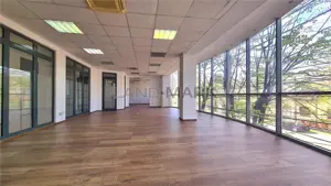 OFERTA !!! Birouri 395 mp, cladire noua Semicentral,parcare privata