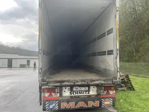 Semiremorcă marca Schmitz izoterma foarte bine antretinuta  - imagine 3
