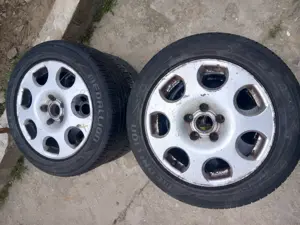 Anvelope vară aproape noi 