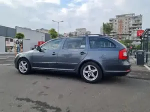 Skoda Octavia an 2011  - imagine 3