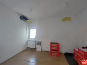 Spatiu de inchiriat in apropiere de aeroport si de autostrada! - imagine 5