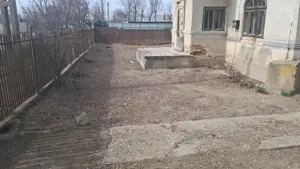Casa  de  vinzare  cu  teren   de 2636 mp  ieftina  la  Gherghita   pozitie excelenta  pentru  vila - imagine 4