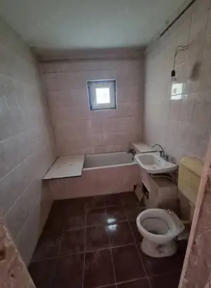 A9   Apartament Mioriței, 874 mp confort 1 sporit ,spațios , 2 holuri ,2 balcoane,,2 bai  - imagine 10