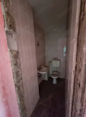 A9   Apartament Mioriței, 874 mp confort 1 sporit ,spațios , 2 holuri ,2 balcoane,,2 bai  - imagine 6