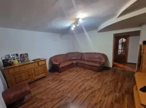 A 41 Apartament 2 camere,decomandat, spațios ,bucătărie mare , Fiald etaj 2 - imagine 8