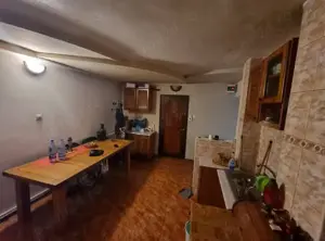 A 41 Apartament 2 camere,decomandat, spațios ,bucătărie mare , Fiald etaj 2 - imagine 5