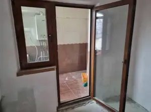 A 36 Apartament modificat , Cora ,etajul 1 ,confort 1 ,cu balcon închis și centrala ,3 camere ,  - imagine 6