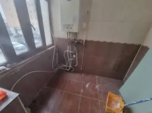 A 36 Apartament modificat , Cora ,etajul 1 ,confort 1 ,cu balcon închis și centrala ,3 camere ,  - imagine 7