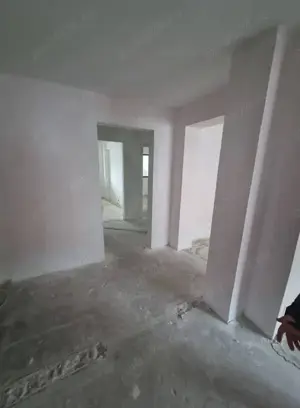 A 36 Apartament modificat , Cora ,etajul 1 ,confort 1 ,cu balcon închis și centrala ,3 camere ,  - imagine 10