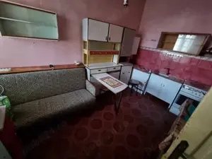 A 33 Proprietarul vinde casa energiei gara  construita acum 3 an din cărămidă , - imagine 4