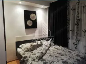 Garsoniera, etaj 1, bloc anvelopat, zona UMT