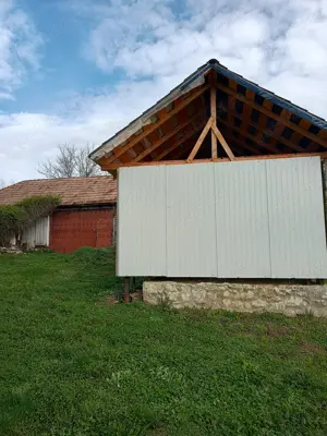 Casă la sat- cu teren de 3000 m  - imagine 3