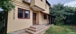 Vând casă in orașul Găesti