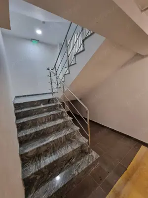 A 29.Prorietarul vinde apartamente noi ,confort 1 sporit ,exclusivist , lux, amenajare prrsonalizata - imagine 2