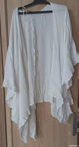 Kimono alb material calitativ brodat