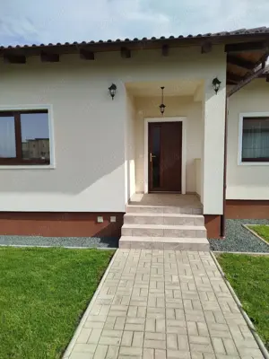 Proprietar închiriez duplex, Moșnița Nouă,3 dormitoare,living,bucătărie ,baie.